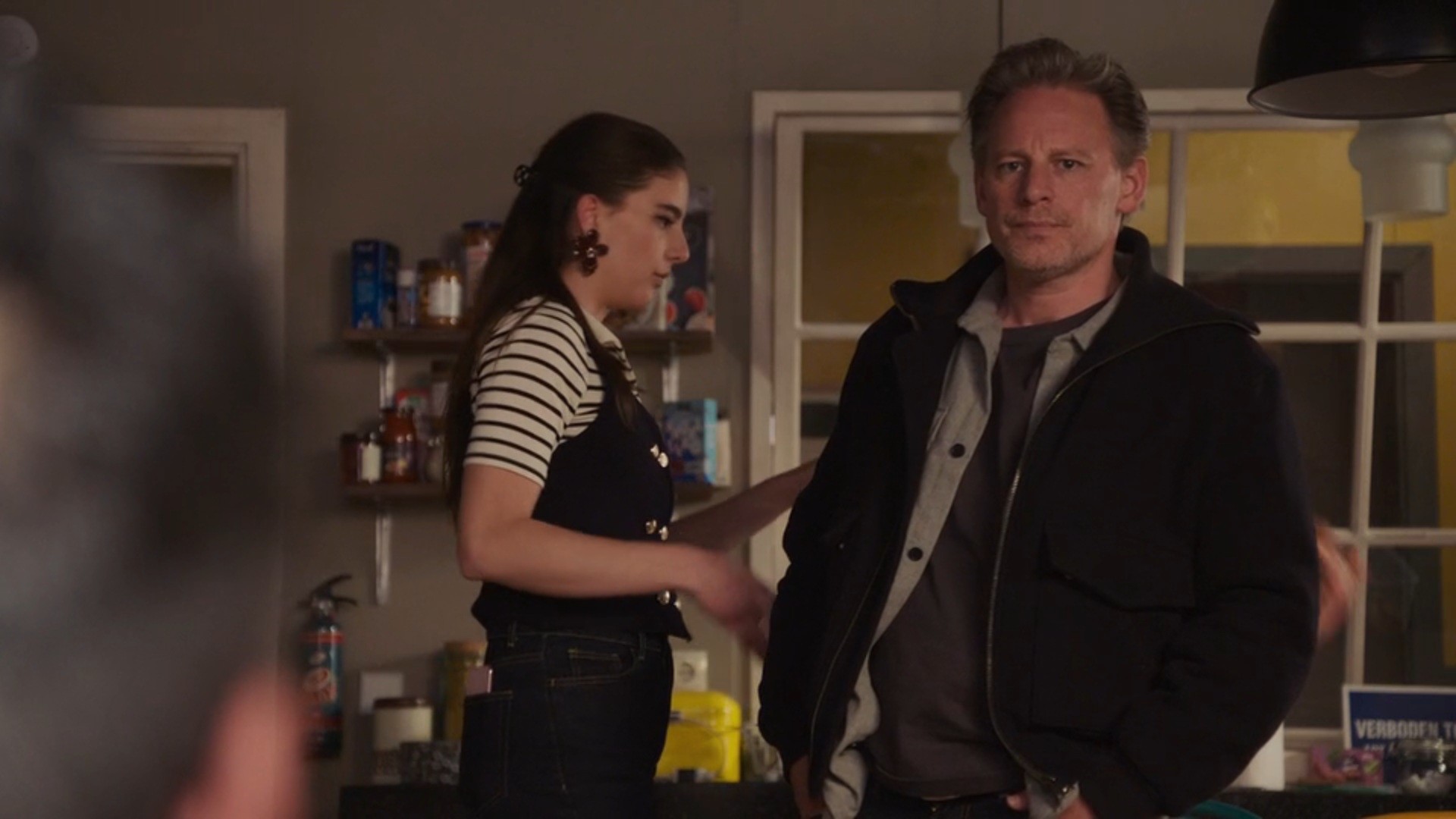 Julian helpt Bizou aan een nieuwe stek.